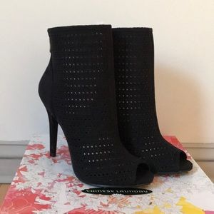 Chinese Laundry Jupiter Heeled Booties